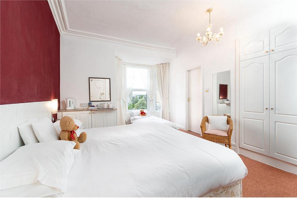Anglesey House Bed & Breakfast Ландъндо Екстериор снимка