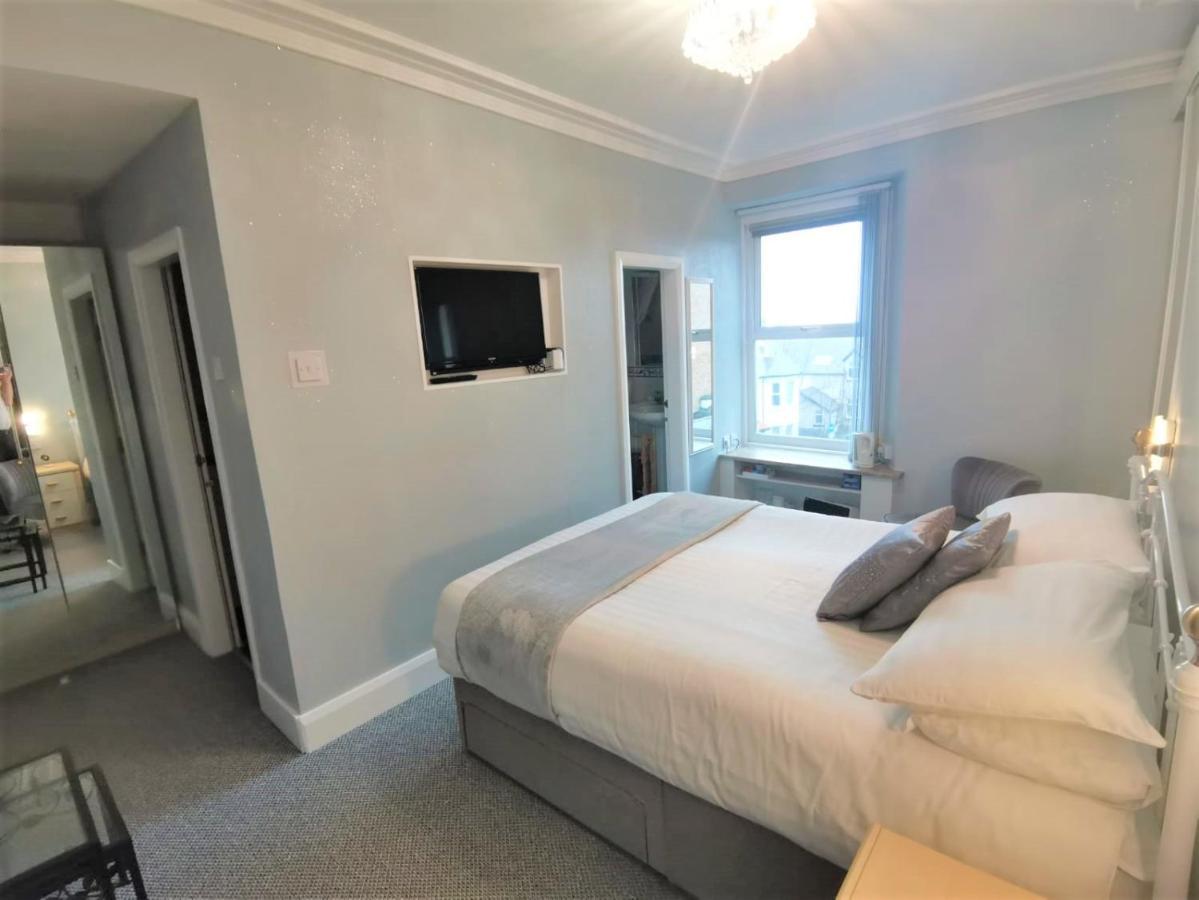 Anglesey House Bed & Breakfast Ландъндо Екстериор снимка