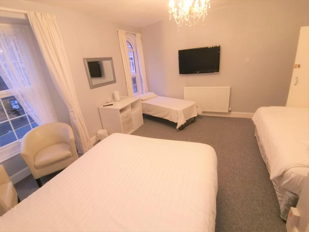 Anglesey House Bed & Breakfast Ландъндо Екстериор снимка