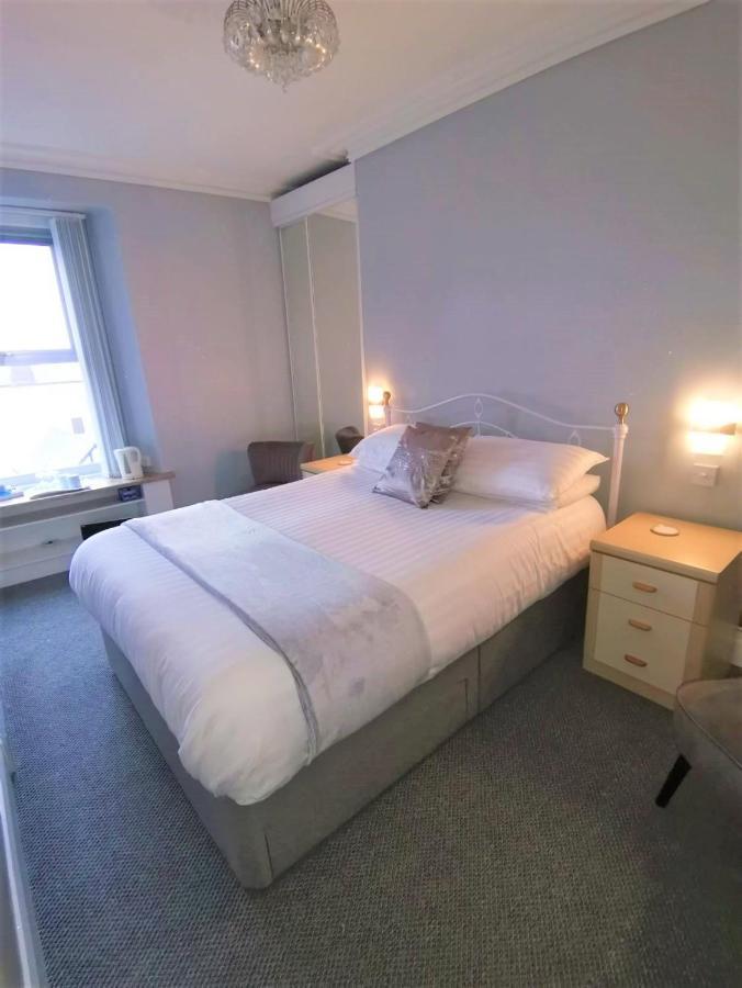 Anglesey House Bed & Breakfast Ландъндо Екстериор снимка