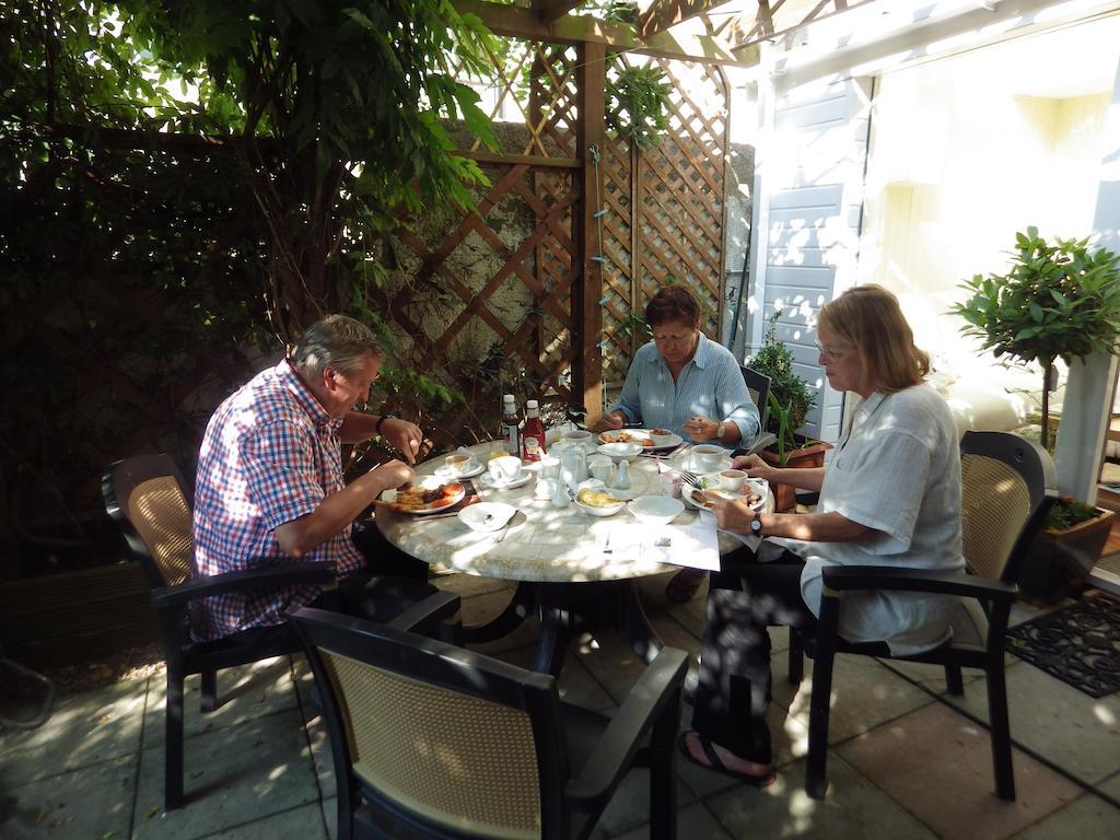 Anglesey House Bed & Breakfast Ландъндо Екстериор снимка