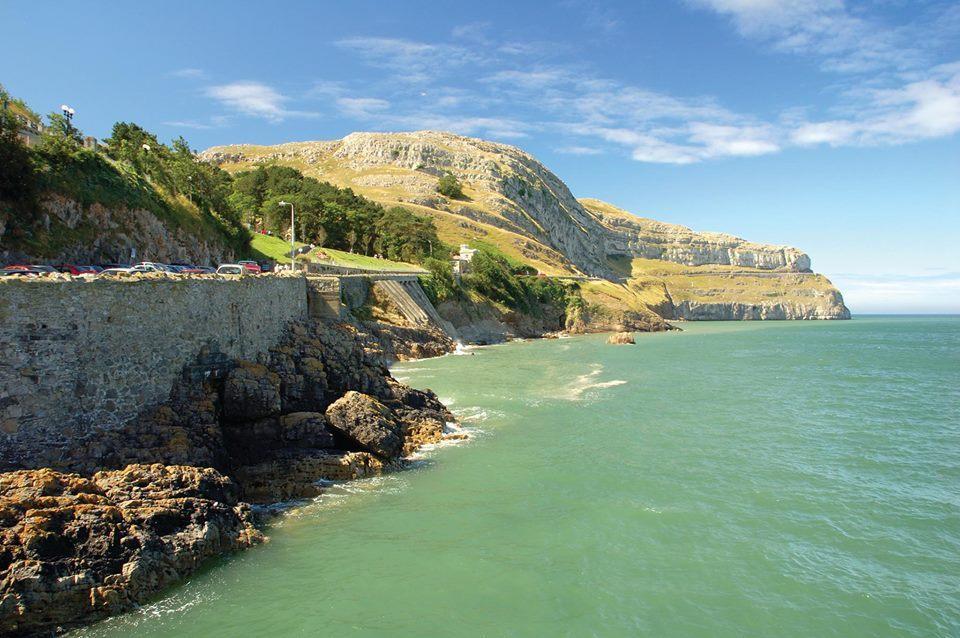 Anglesey House Bed & Breakfast Ландъндо Екстериор снимка