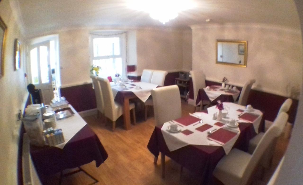 Anglesey House Bed & Breakfast Ландъндо Екстериор снимка