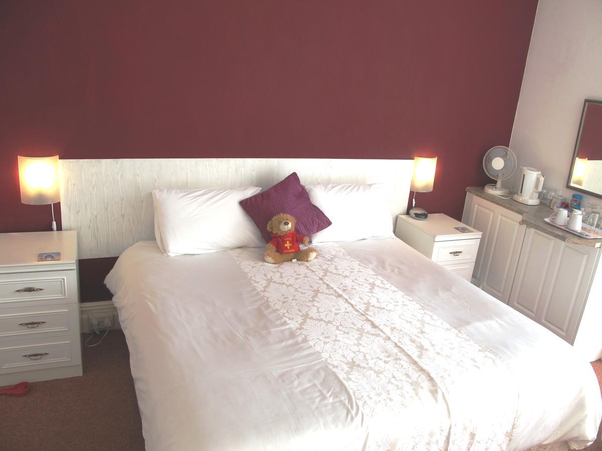 Anglesey House Bed & Breakfast Ландъндо Екстериор снимка